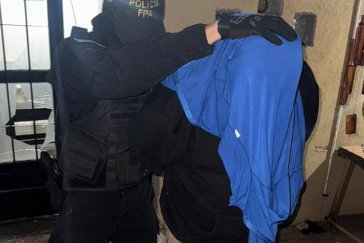 UN DETENIDO POR VENTA DE DROGAS EN LA CUMBRE